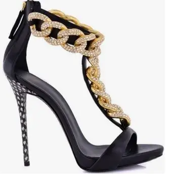  Ukusan sandale na visoku petu s T-neck remenom i zlatnim metalnim lancem, sandale-gladijatori na ukosnica, ženske sandale s otvorenim vrhom i izrezima, Crne Cipele Veličine